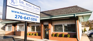 Henritze Dental Group - Collinsville