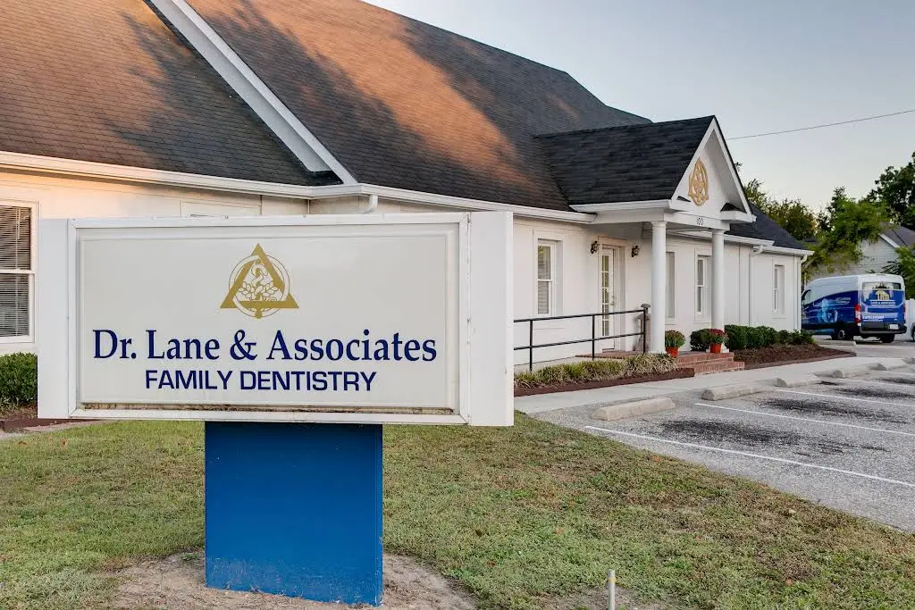 Lane & Associates Family Dentistry - Erwin