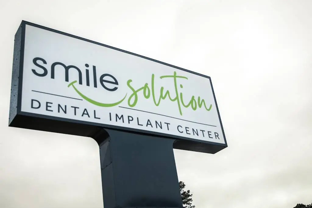 SmileSolution Dental Implant Center