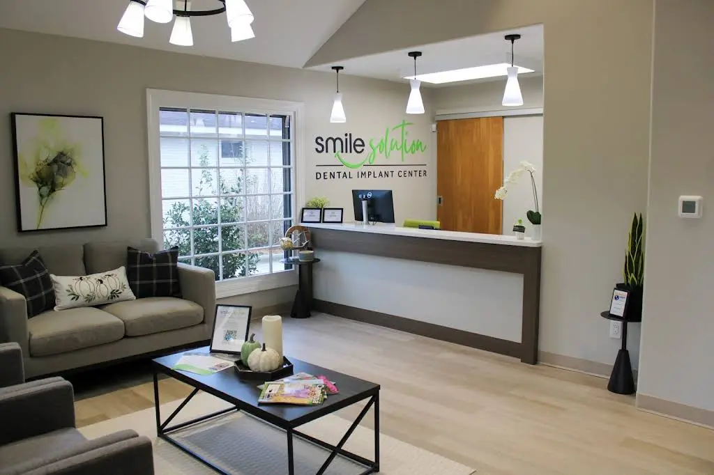 SmileSolution Dental Implant Center