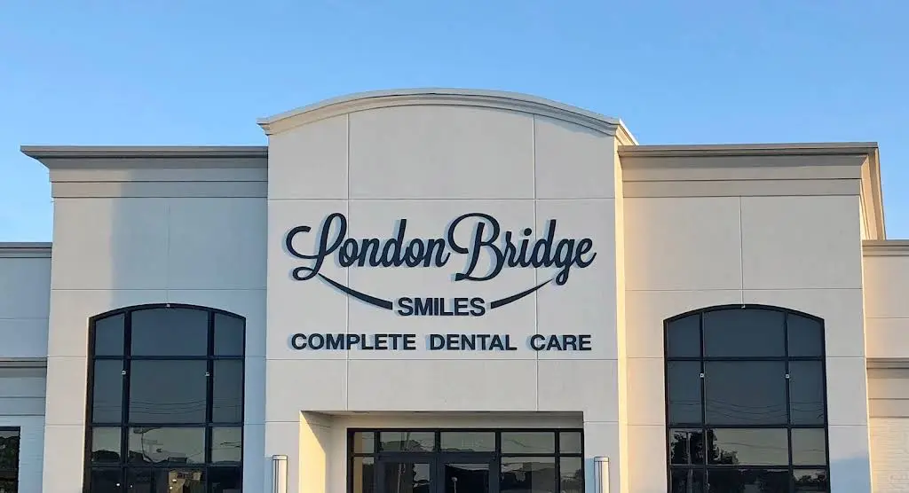 London Bridge Smiles