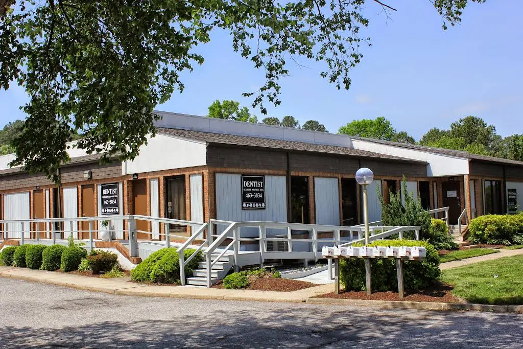 Dolenuck Dentistry