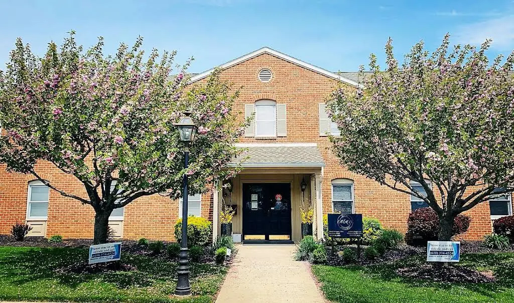 R & W Dental Associates