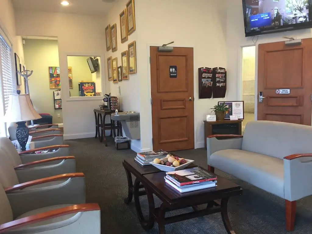 Dr. Stelianos A. Bredologos & Dr. Maria Mendrinos, Family and Cosmetic Dentistry
