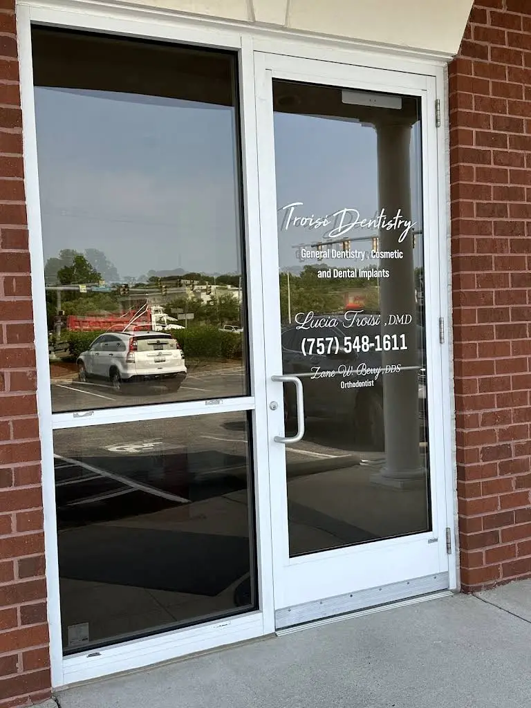Troisi Dentistry