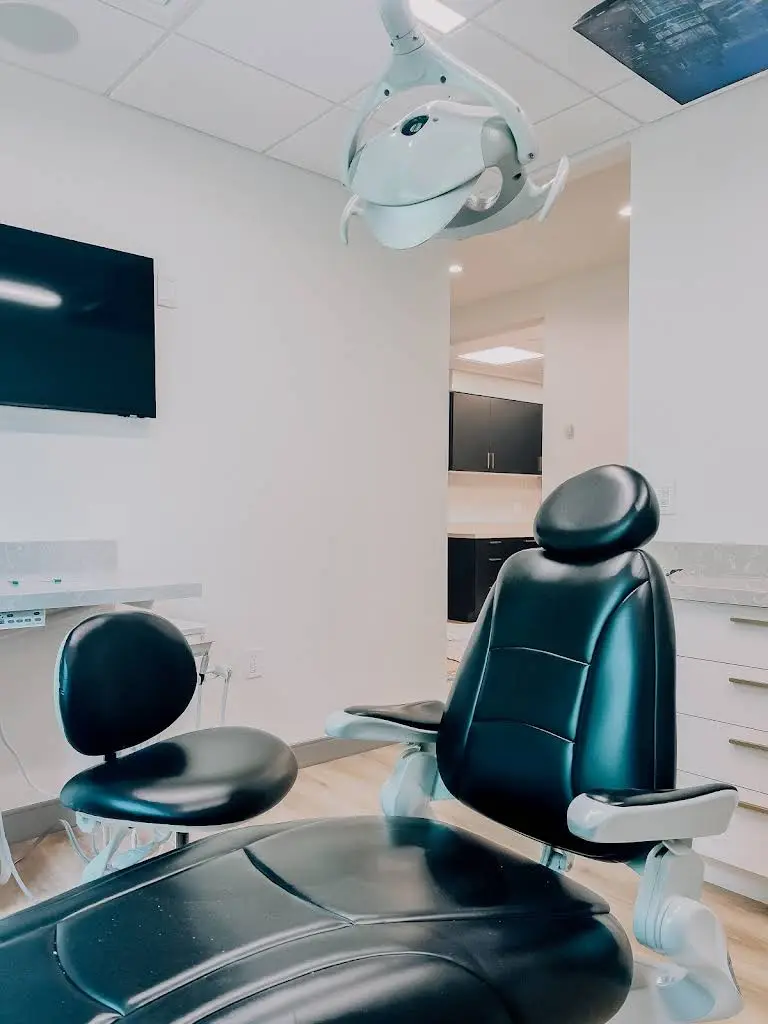 Hamilton Dental Designs: Jose A. Gil, DMD
