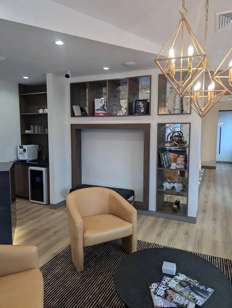 Hamilton Dental Designs: Jose A. Gil, DMD