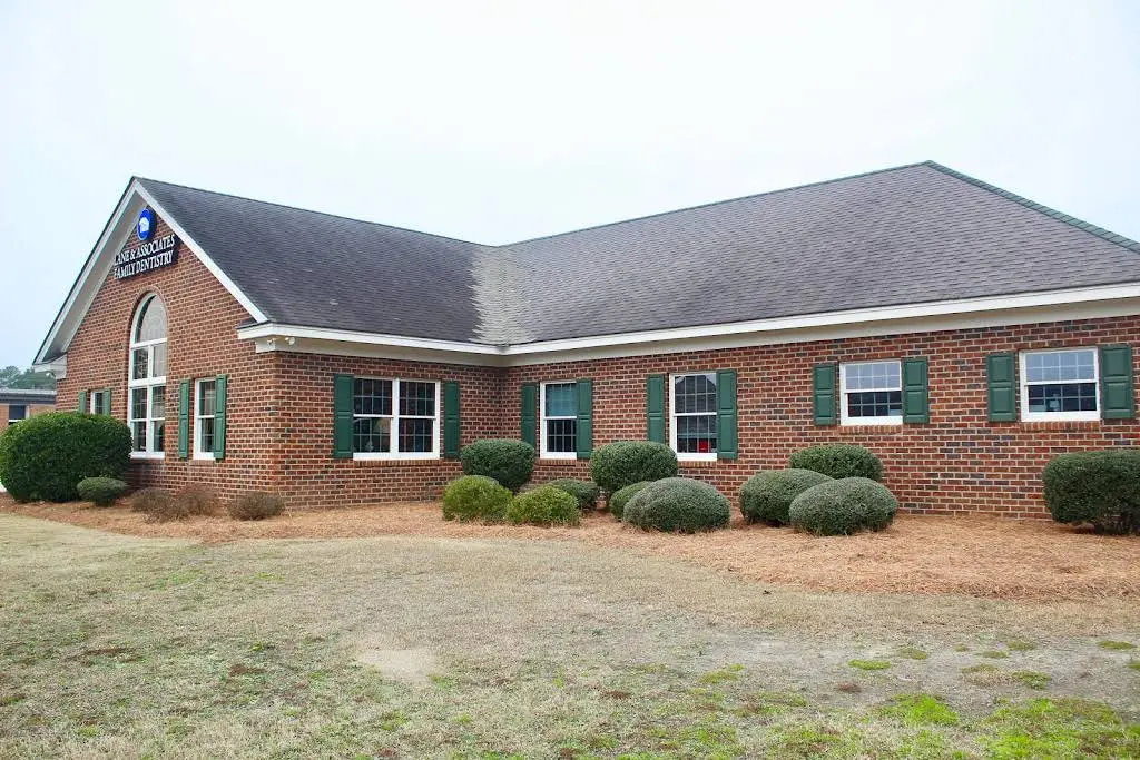 Lane & Associates Family Dentistry - Clinton