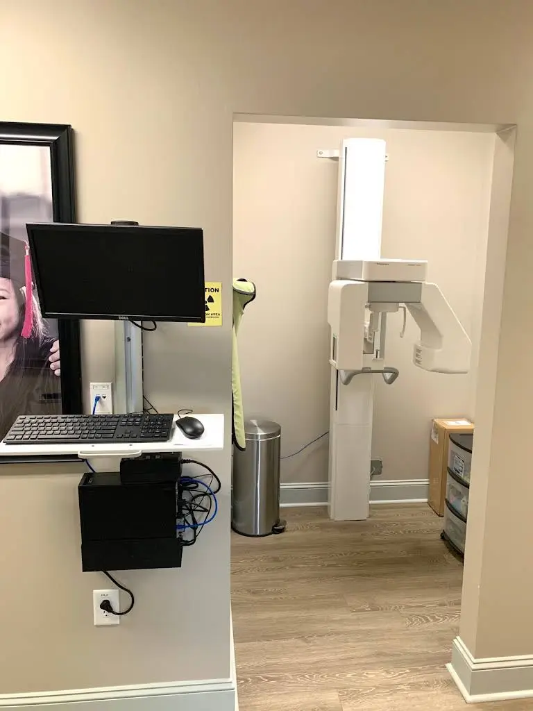 Lane & Associates Family Dentistry - Clinton