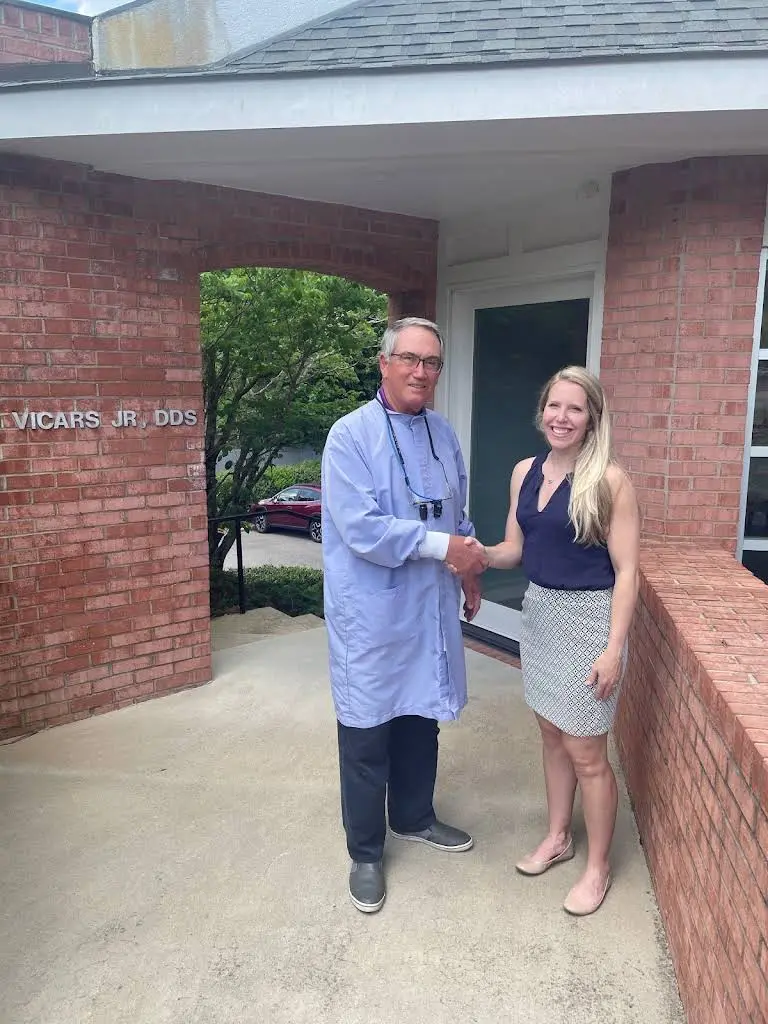Southern Pines Smiles - Dr. Shannyn Little - Professional dental clinic exterior with modern facilities