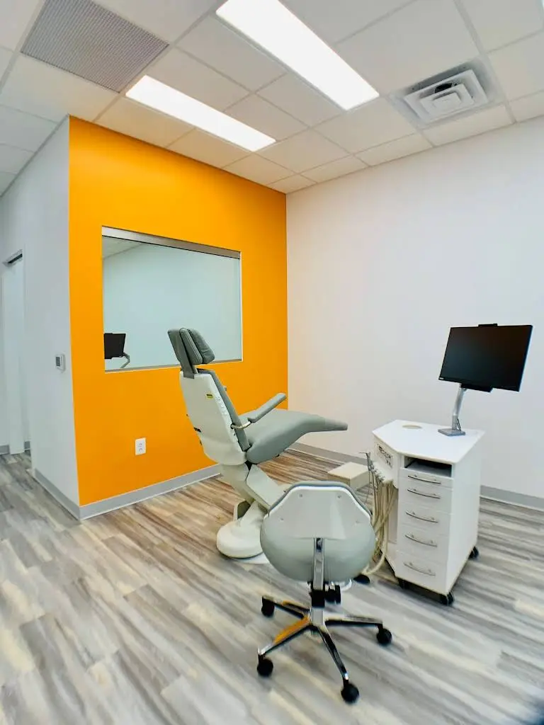 Altera Orthodontics - Professional dental clinic exterior with modern facilities