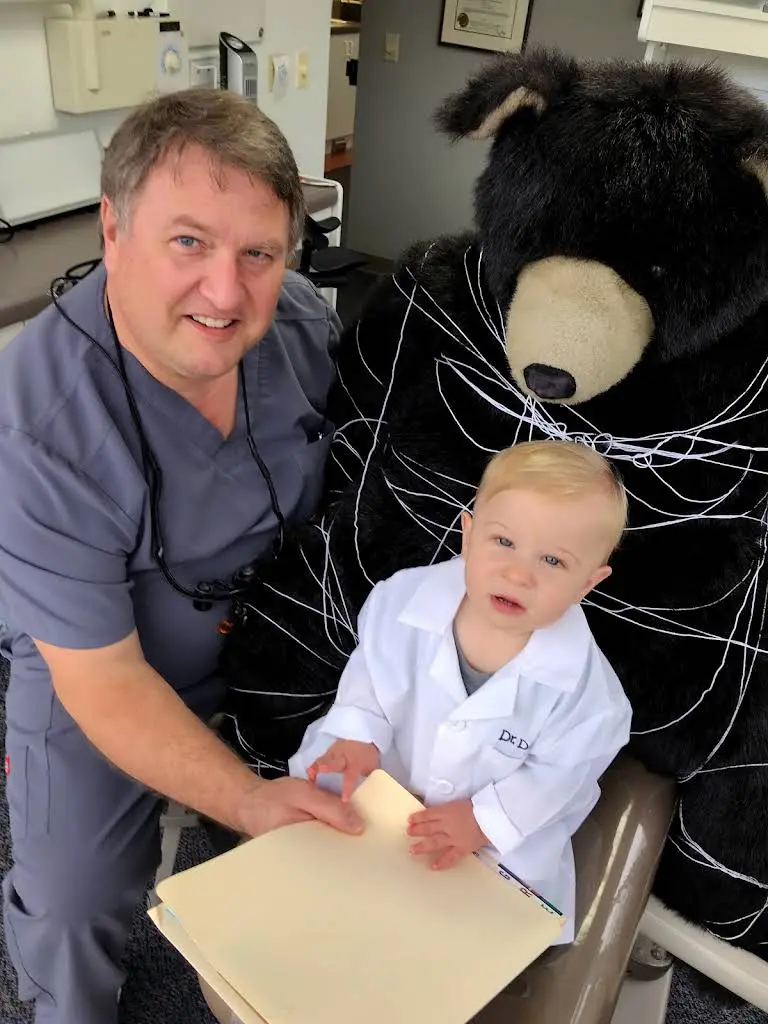 Dr. Victor L. Gregory Jr. Family & Cosmetic Dentistry - Professional dental clinic exterior with modern facilities