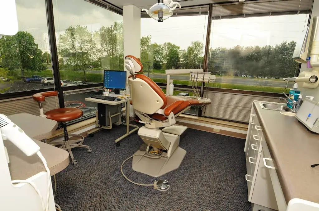Dr. Victor L. Gregory Jr. Family & Cosmetic Dentistry