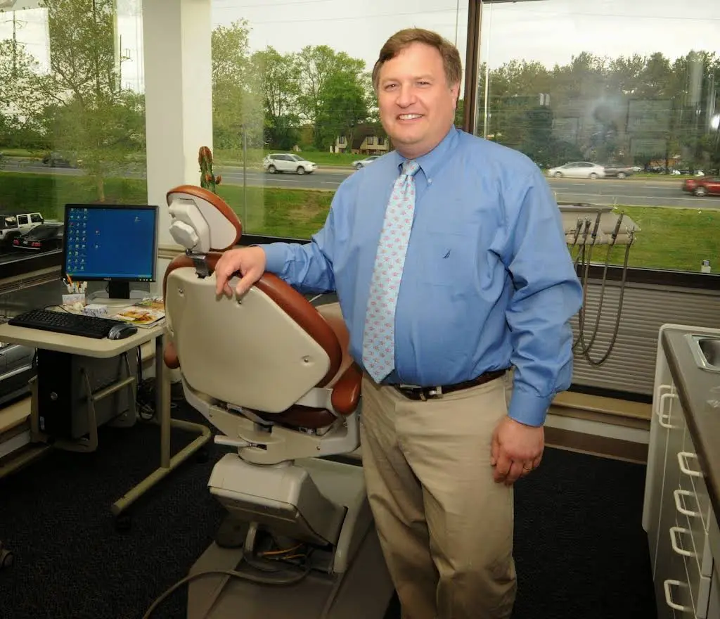 Dr. Victor L. Gregory Jr. Family & Cosmetic Dentistry