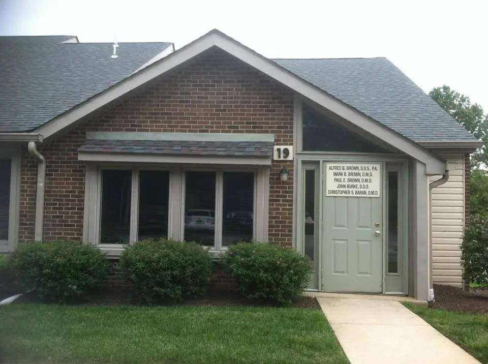 Brown and Baran Family Dentistry - Professional dental clinic exterior with modern facilities