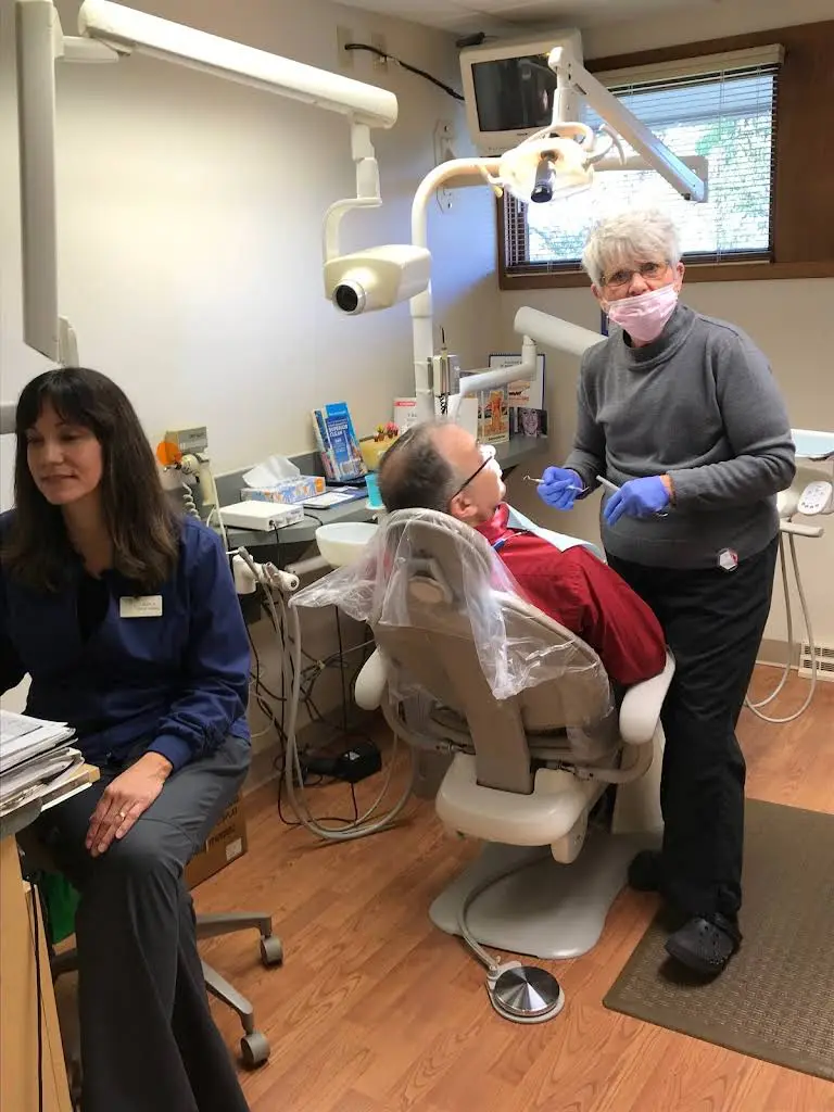 Birnbaum Dentistry - Phillipsburg - Professional dental clinic exterior with modern facilities