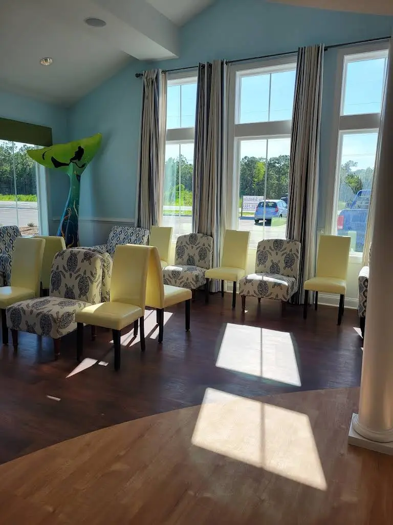 Smith Family and Cosmetic Dentistry - Professional dental clinic exterior with modern facilities