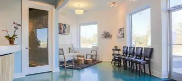 Seaside Family & Cosmetic Dentistry: Lauren Francis, DMD