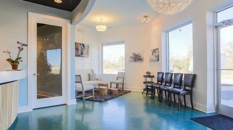 Seaside Family & Cosmetic Dentistry: Lauren Francis, DMD