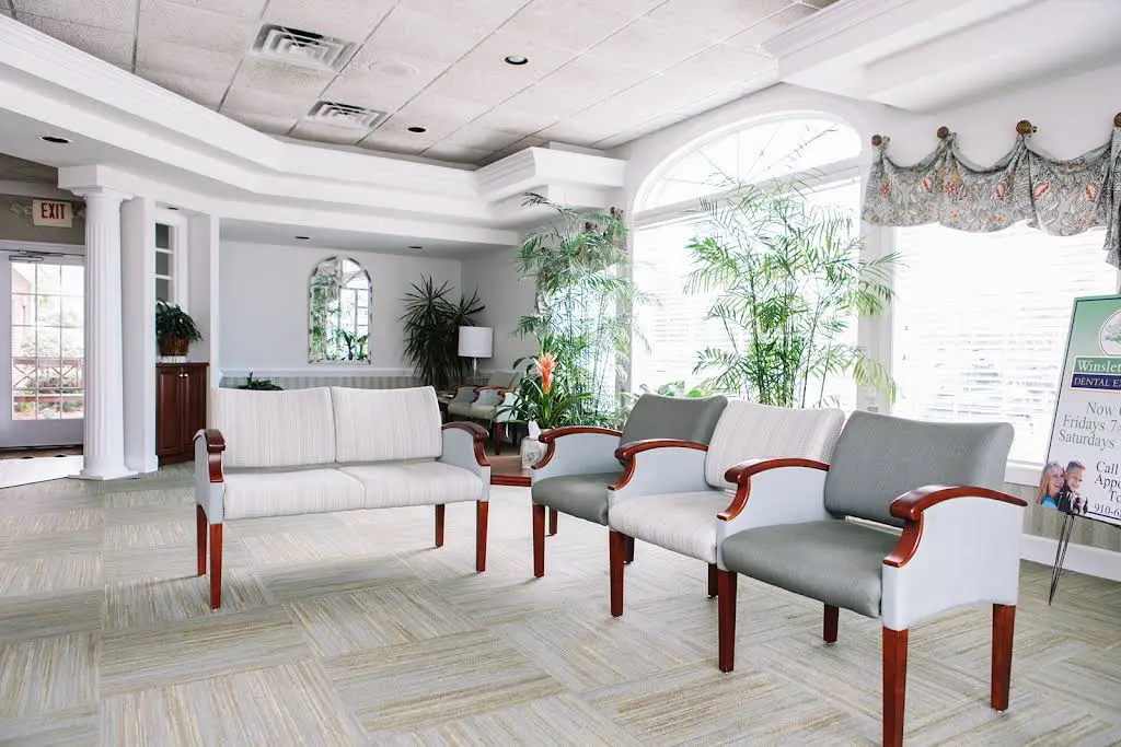 Bayshore Dental Excellence - Professional dental clinic exterior with modern facilities