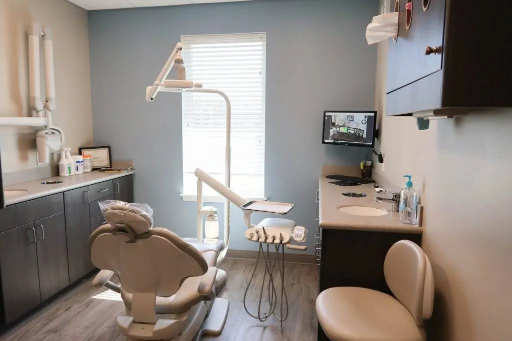 Daniel J. Fay DMD PA - Professional dental clinic exterior with modern facilities