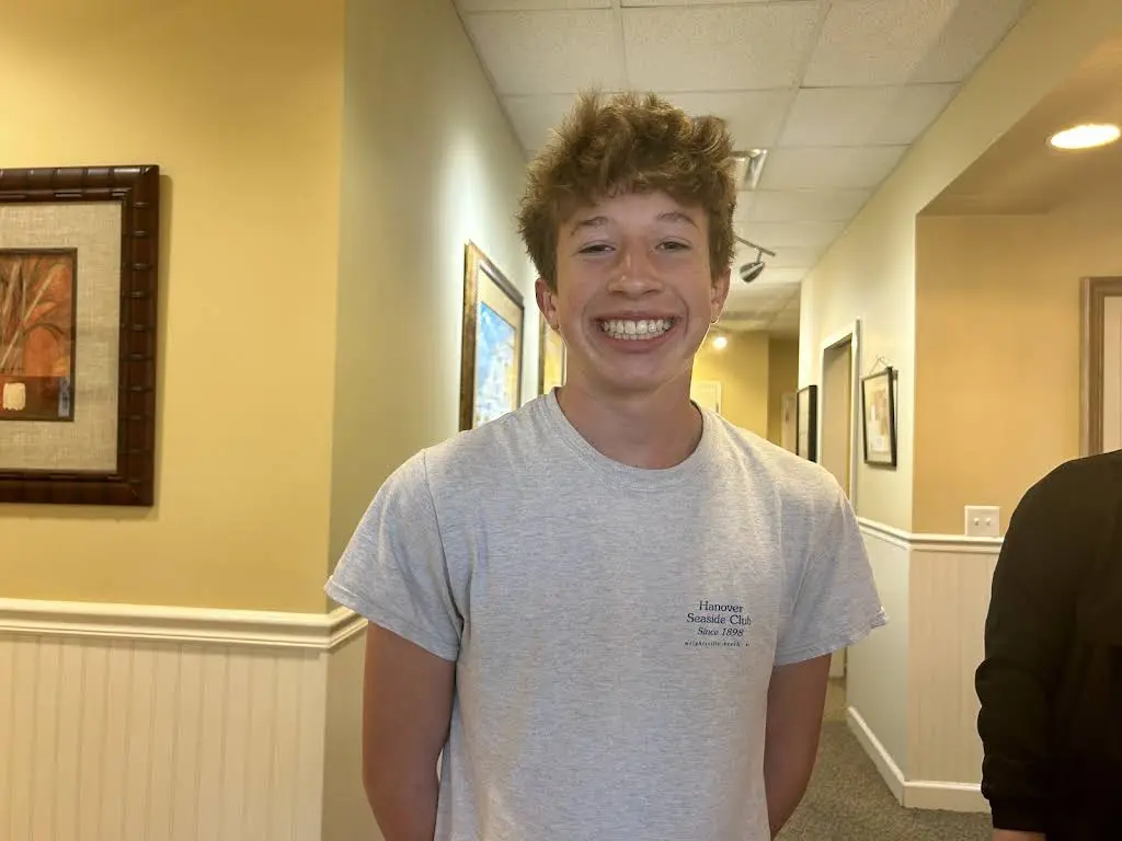 Wilmington Smile Design - Professional dental clinic exterior with modern facilities