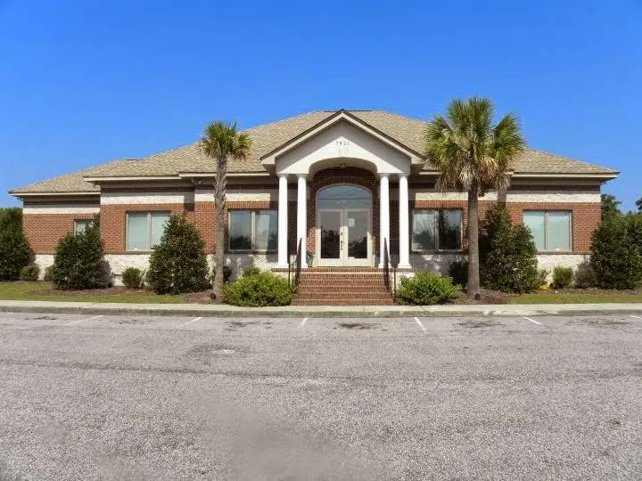 Washington Orthodontics - Professional dental clinic exterior with modern facilities