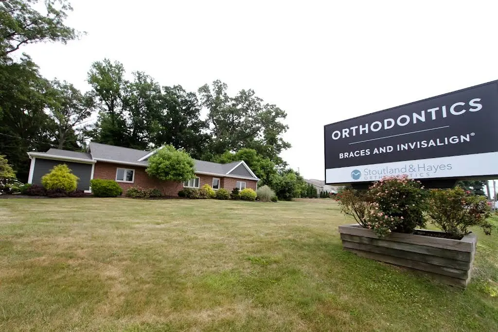 Stoutland and Hayes Orthodontics - Professional dental clinic exterior with modern facilities