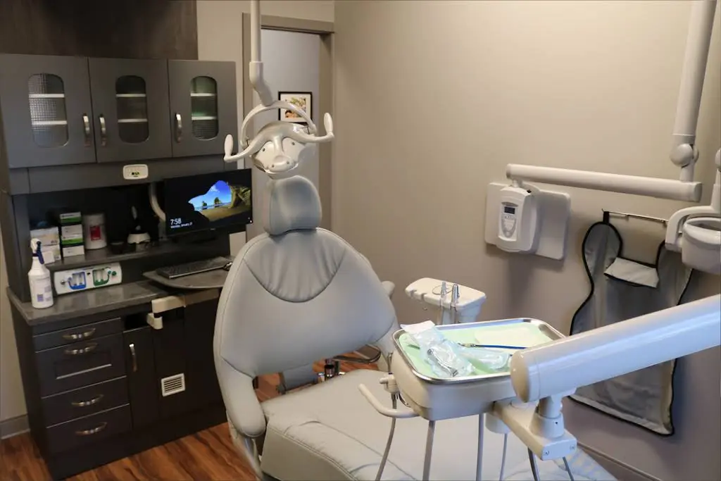 Stellar Orthodontics - Professional dental clinic exterior with modern facilities