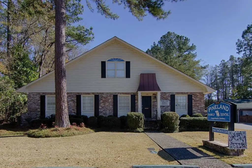 Pineland Dental - Professional dental clinic exterior with modern facilities