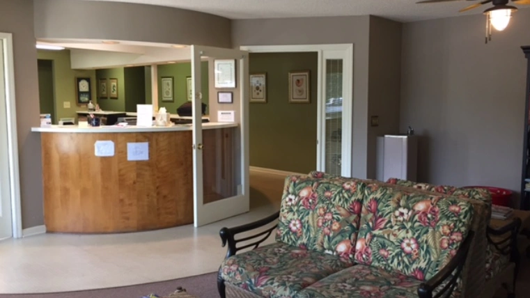 Summerville Family Dentistry - Professional dental clinic exterior with modern facilities