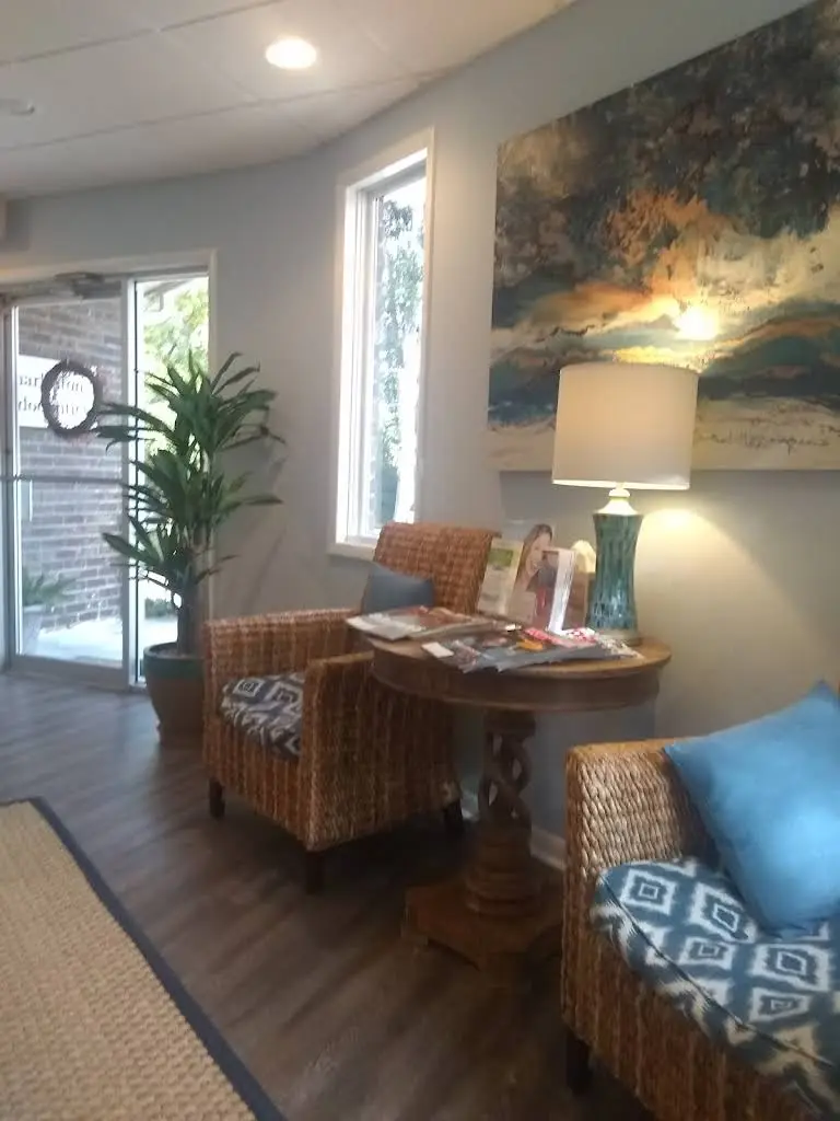 Charleston Endodontics - Professional dental clinic exterior with modern facilities