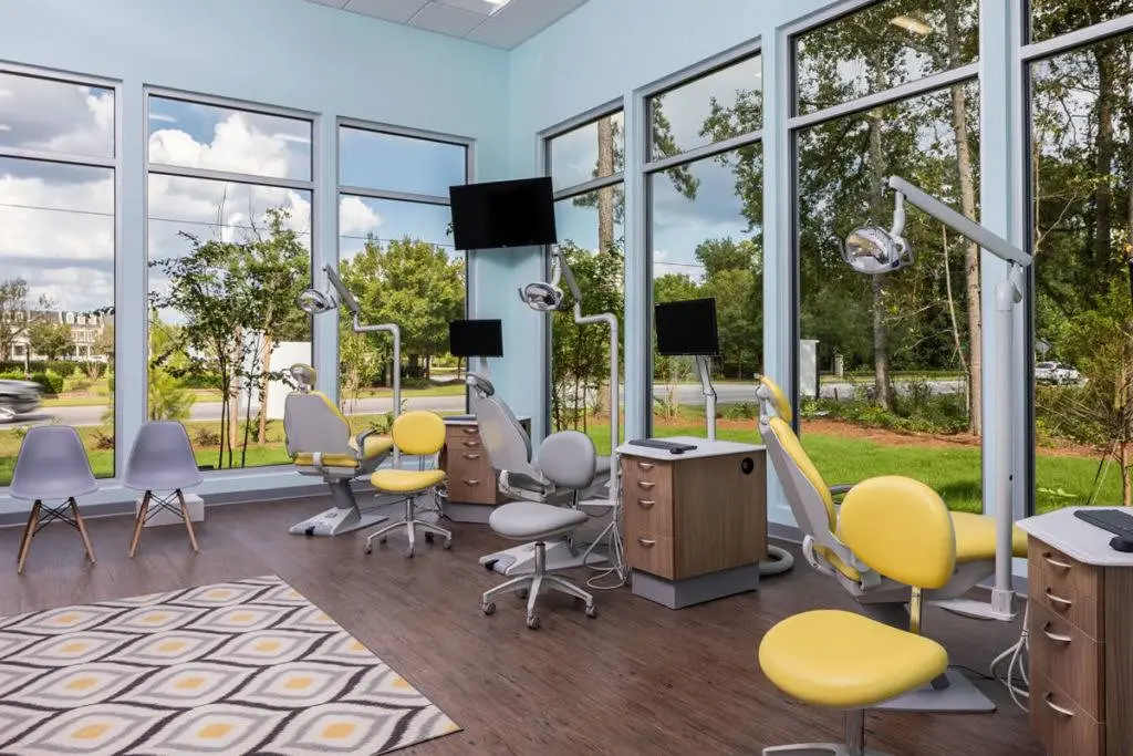 Jackson Pediatric Dentistry - Professional dental clinic exterior with modern facilities