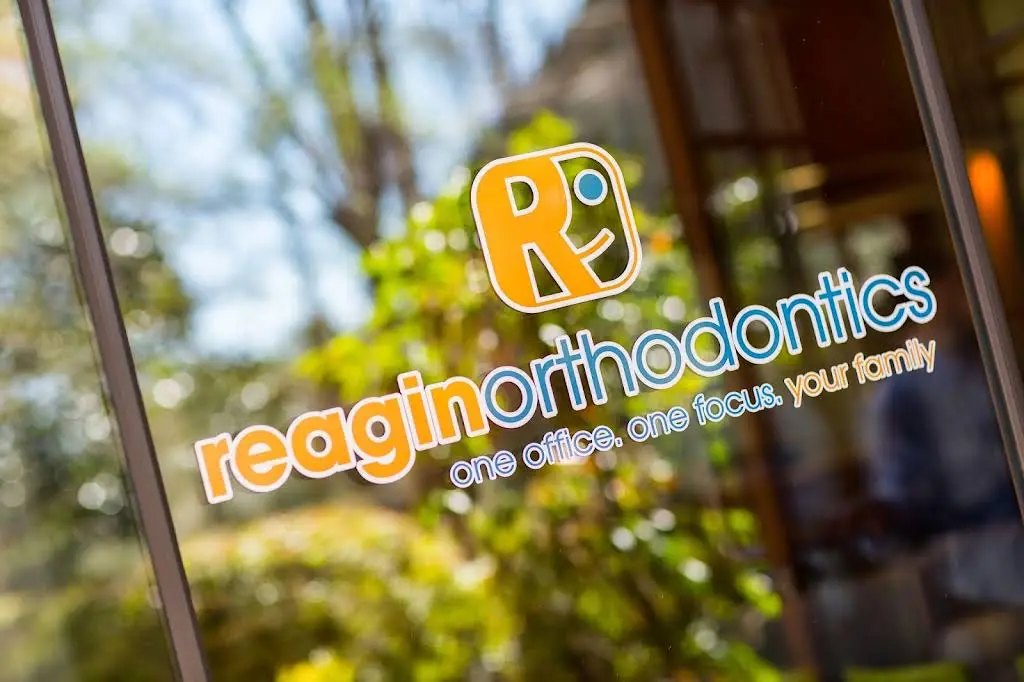 Reagin Orthodontics - Professional dental clinic exterior with modern facilities