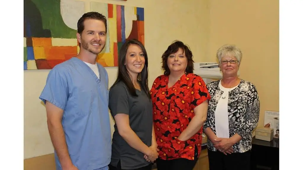 The Dental Health Center: Daniel R. Seger, DMD - Professional dental clinic exterior with modern facilities