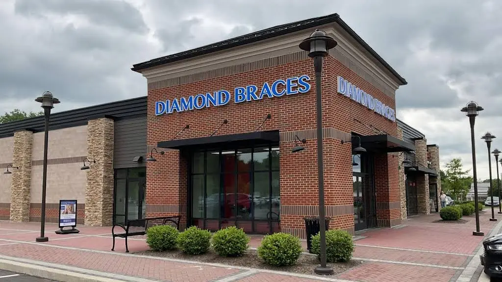 Diamond Braces Orthodontist: Braces & Invisalign - Professional dental clinic exterior with modern facilities