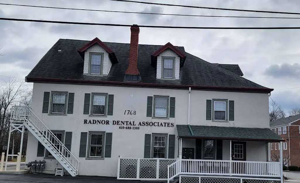 Radnor Dental - Professional dental clinic exterior with modern facilities