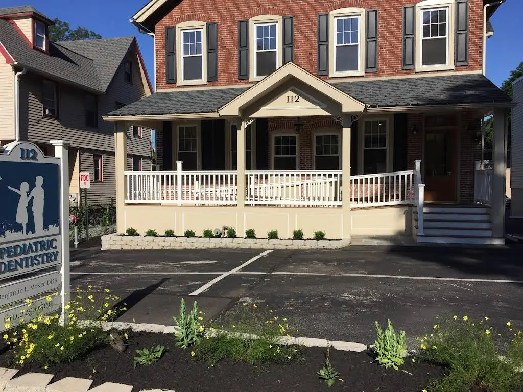 Dr. Ben McKee - Professional dental clinic exterior with modern facilities