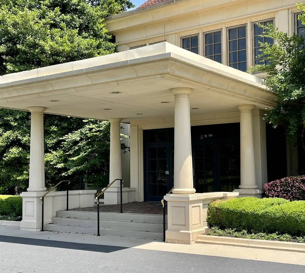 Montchanin Implant Center