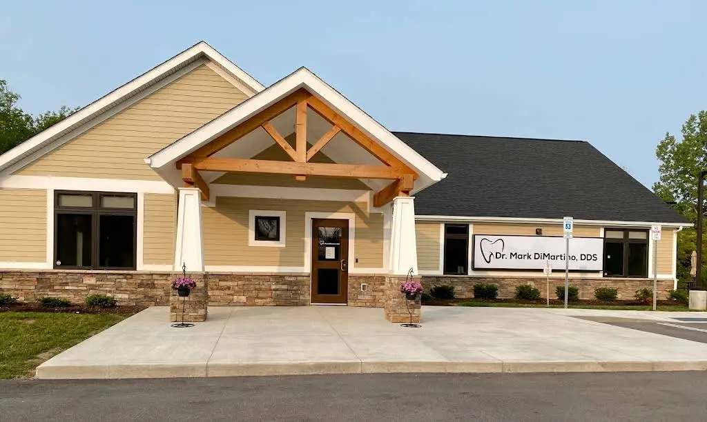 Mark DiMartino DDS - Farmington - Professional dental clinic exterior with modern facilities