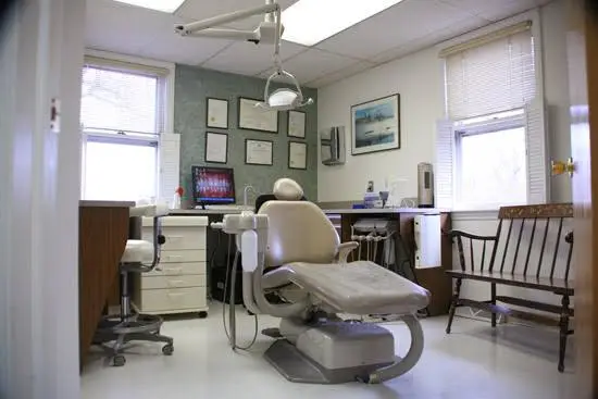 Mondovi Dental - Professional dental clinic exterior with modern facilities