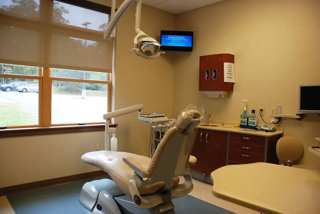 Pike Dental Center - Professional dental clinic exterior with modern facilities