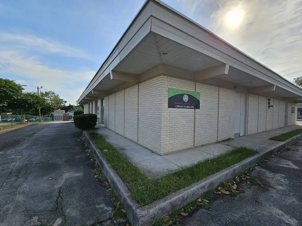 Barbee Dental LLC - Professional dental clinic exterior with modern facilities