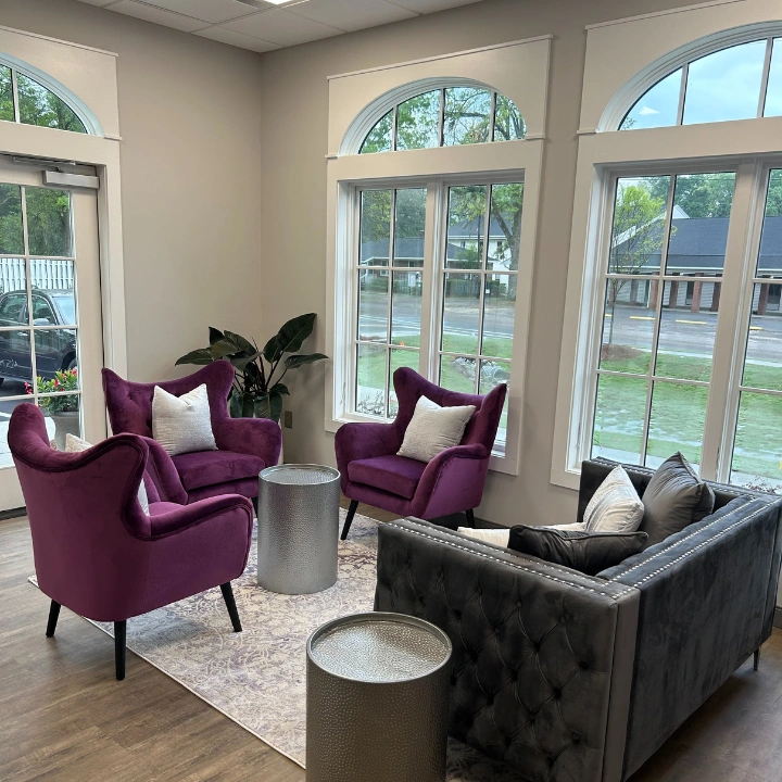 Innovative Endodontics - Professional dental clinic exterior with modern facilities