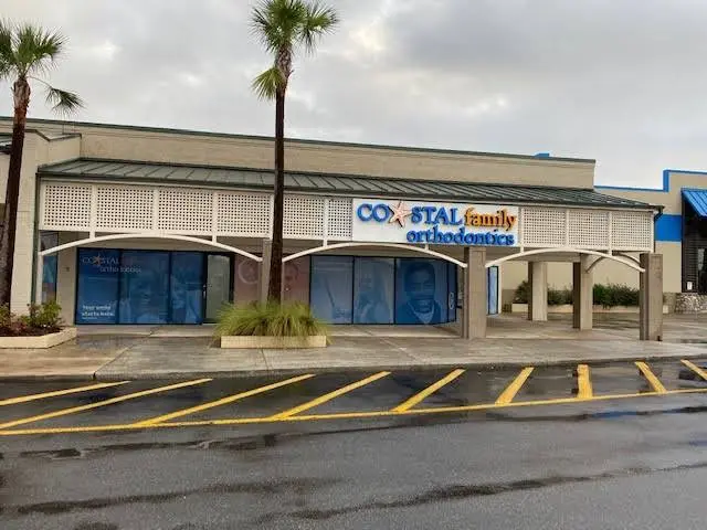 Coastal Family Orthodontics - Rivers Avenue - Professional dental clinic exterior with modern facilities