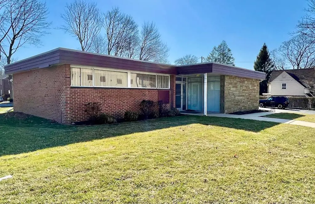 Dental Health Care Associates - Professional dental clinic exterior with modern facilities