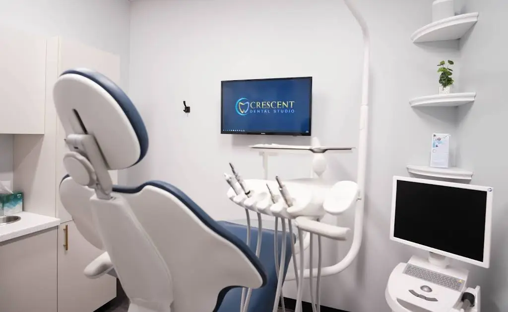 Crescent Dental Studio