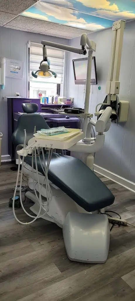 Brookhaven Family Dentistry - Professional dental clinic exterior with modern facilities