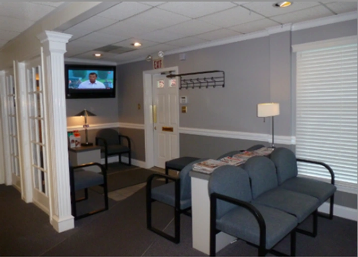 Bruce E Matthews DDS PA