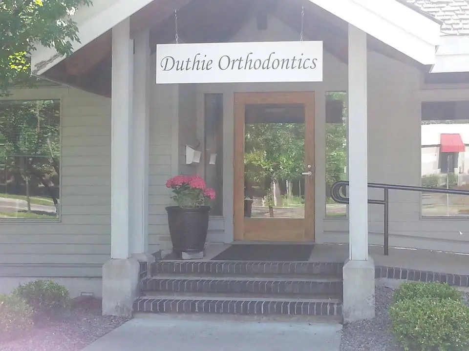 Duthie Orthodontics - Ithaca - Professional dental clinic exterior with modern facilities
